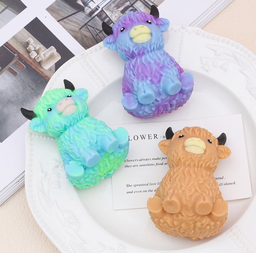 *Highland Cow Squishy (Mystery)*